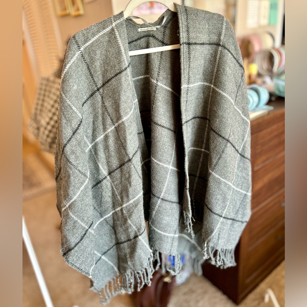 Abercrombie & Fitch Charcoal Plaid Poncho